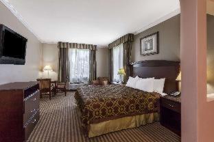Room #41560011 at Harbor Inn & Suites, photo 2